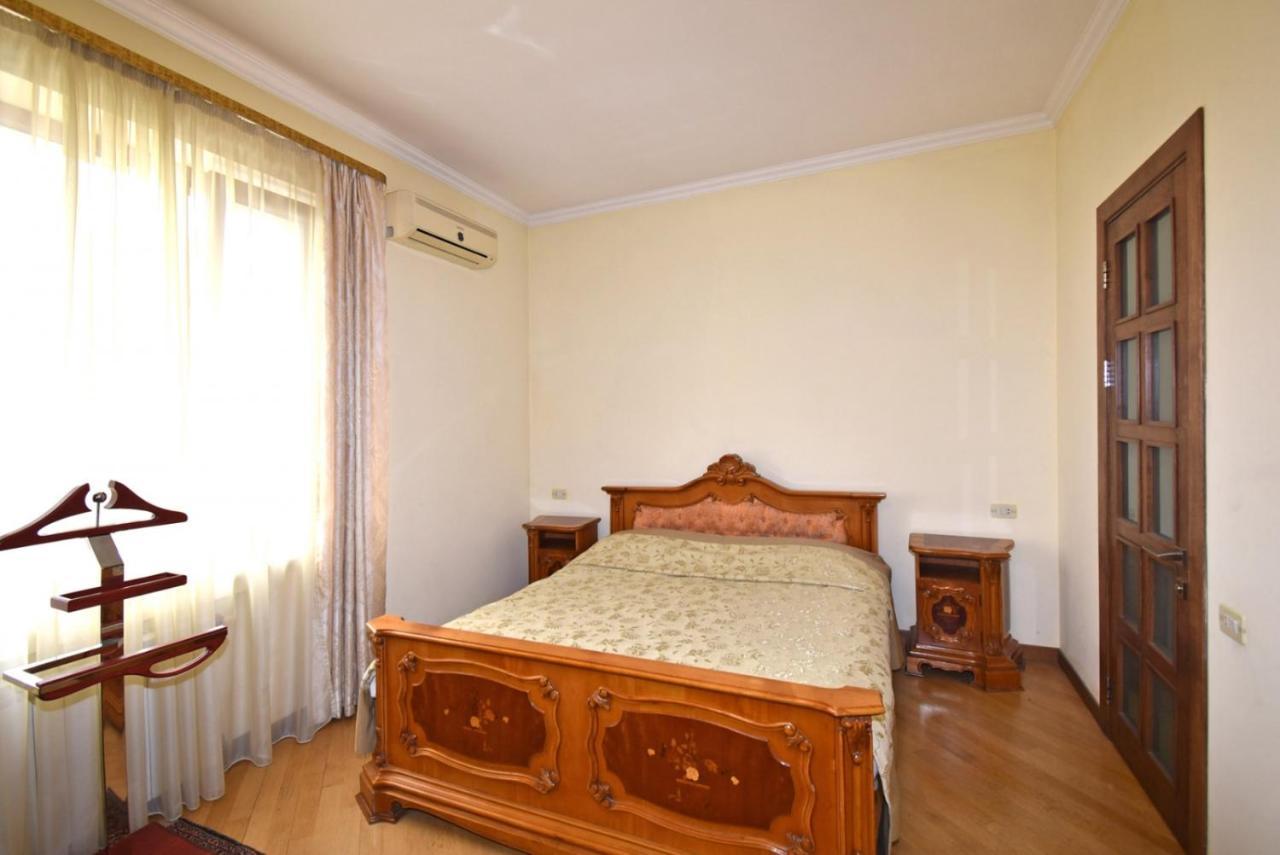 Homestay At City Center Yerevan Luaran gambar