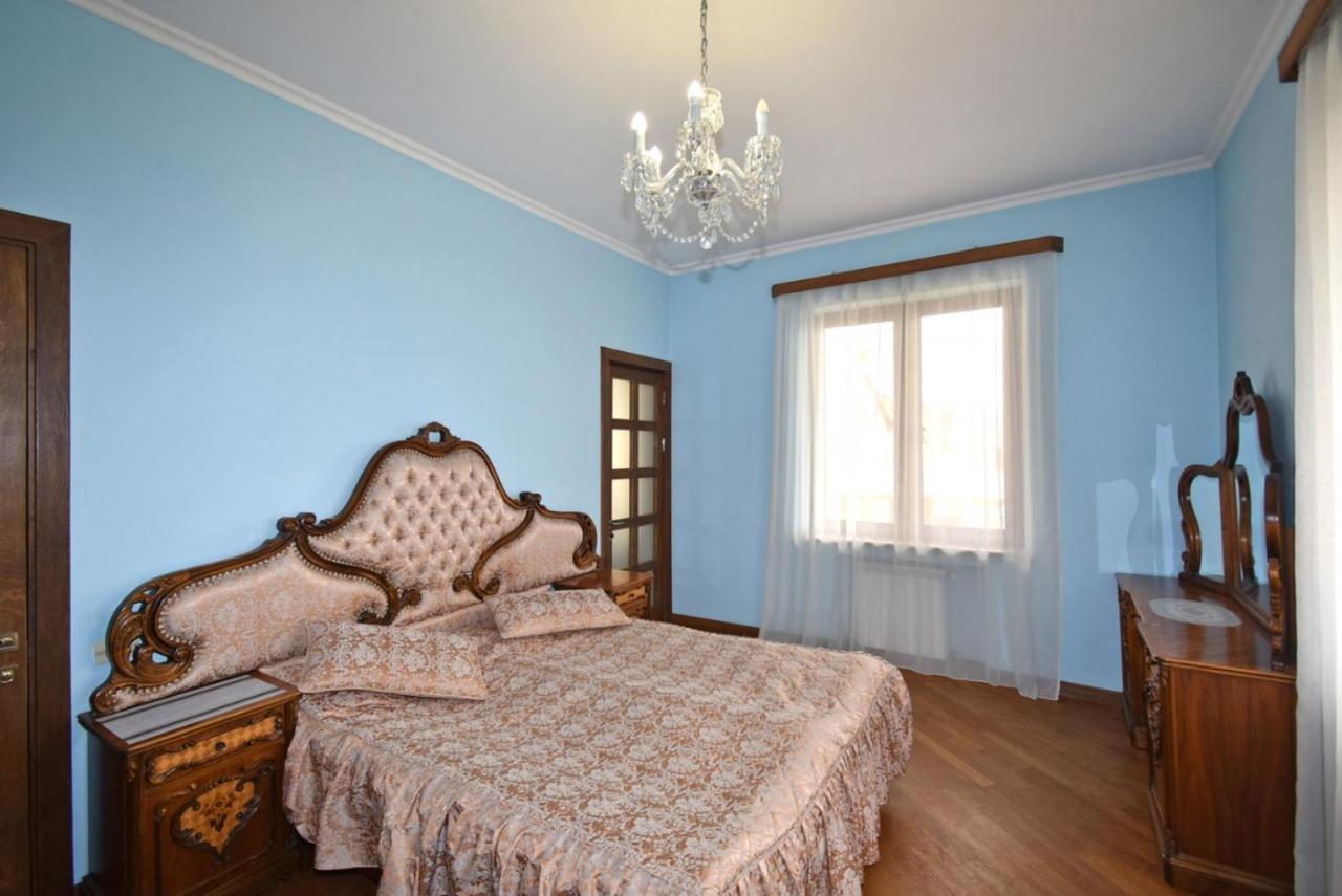 Homestay At City Center Yerevan Luaran gambar