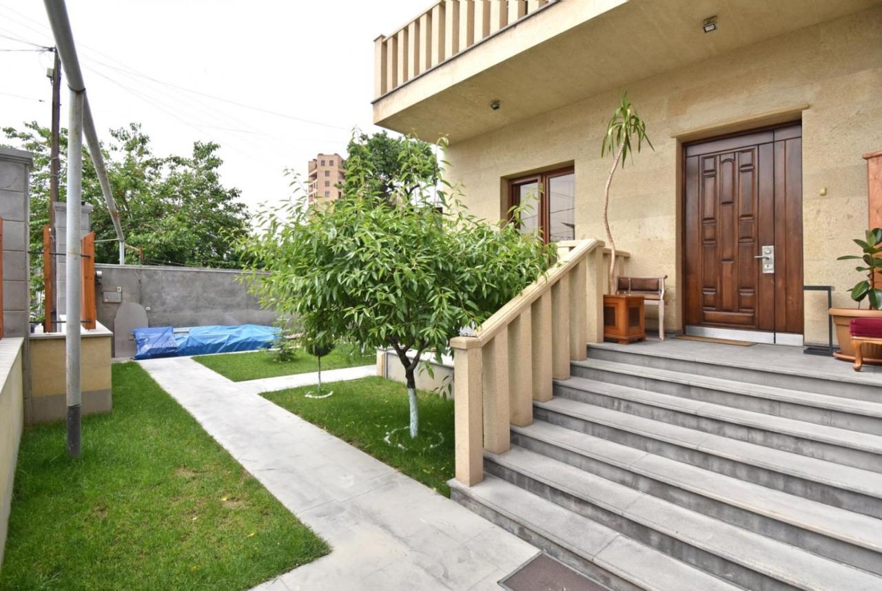 Homestay At City Center Yerevan Luaran gambar